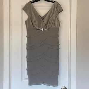 Laura Size 10 Grey/Silver Cocktail Dress